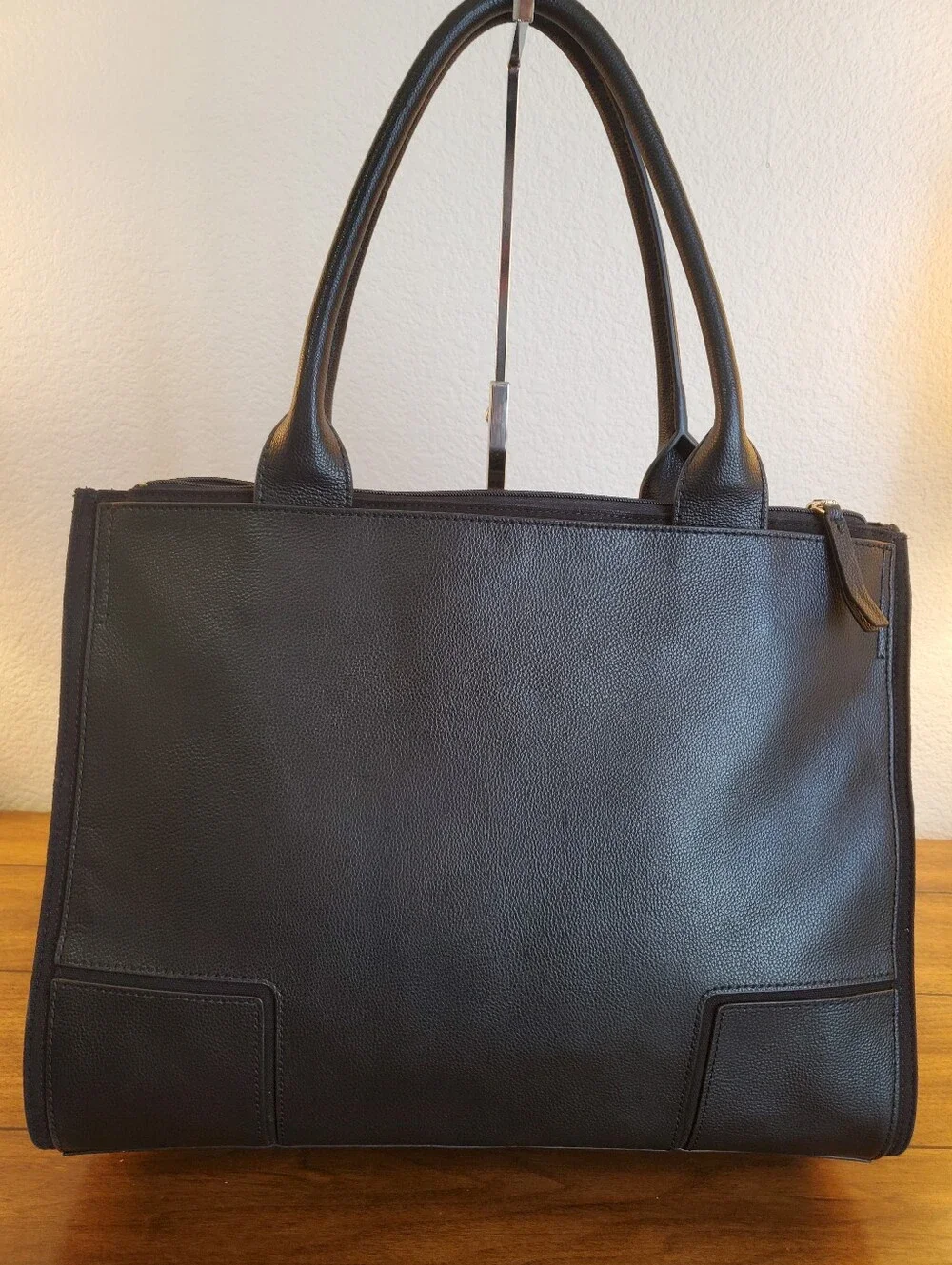 TORY BURCH LEATHER ELLA TOTE IN PERFECT LIKE NEW CONDITION!